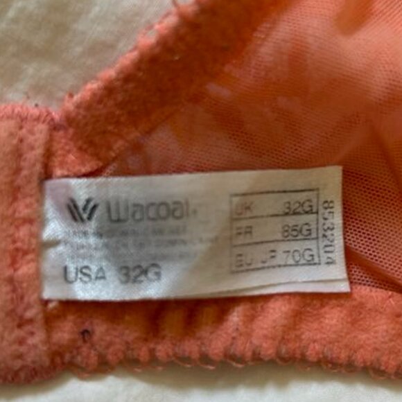 Coral colour Wacoal bra 32G - Picture 3 of 6